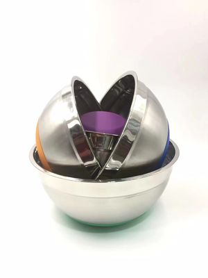 Bacia de salada de aço inoxidável do metal com parte inferior do silicone da tampa 1.25L-5L