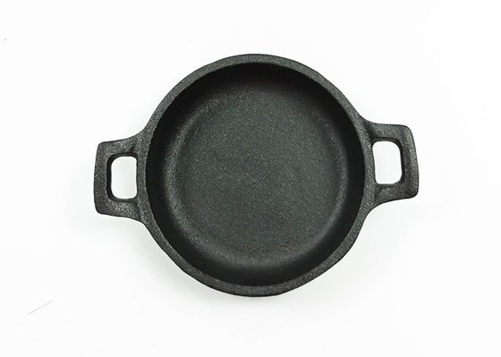 O clássico temperou pre a frigideira 24cm do ferro fundido com punhos bilaterais