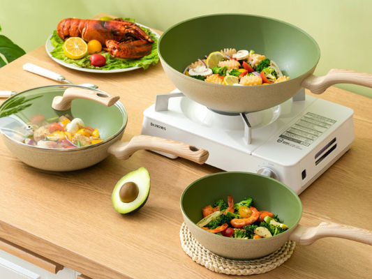 Cookware de alumínio durável do frigideira do ferro fundido 4Piece ajustado com as tampas de vidro moderadas